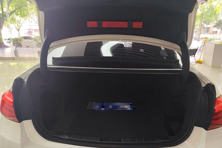 Used BMW 3 Series 2018 320Li Fashion Model Trunk
