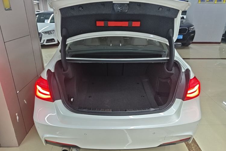Used BMW 3 Series 2018 320Li Fashion Model Trunk