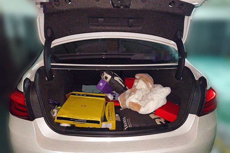 Used BMW 3 Series 2018 320Li Fashion Model Trunk