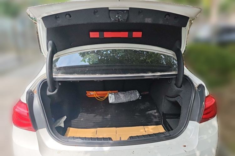 Used BMW 3 Series 2018 318Li Trunk