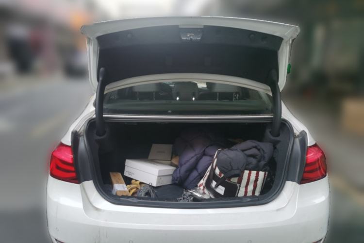 Used BMW 3 Series 2018 320Li Fashion Model Trunk