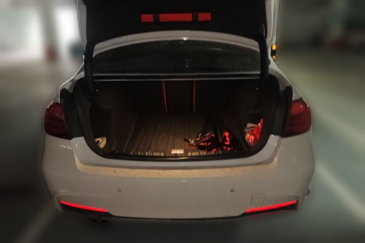 Used BMW 3 Series 2018 330Li M Sport Shadow Edition Trunk