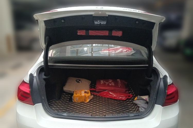 Used BMW 3 Series 2018 320Li Fashion Model Trunk