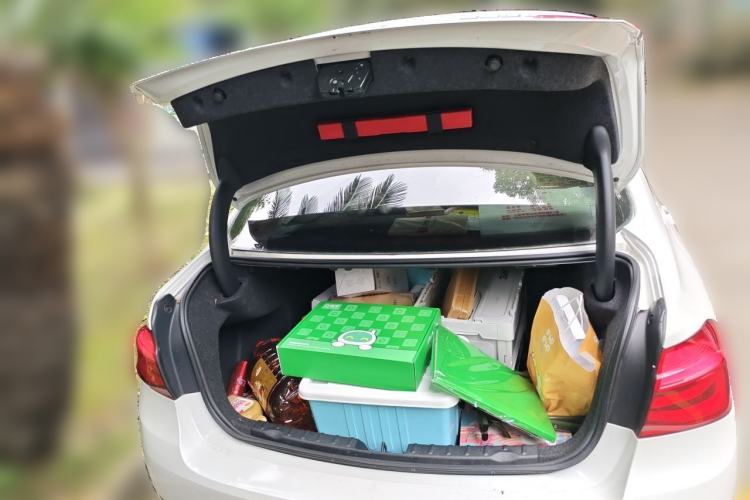 Used BMW 3 Series 2018 320Li Fashion Model Trunk