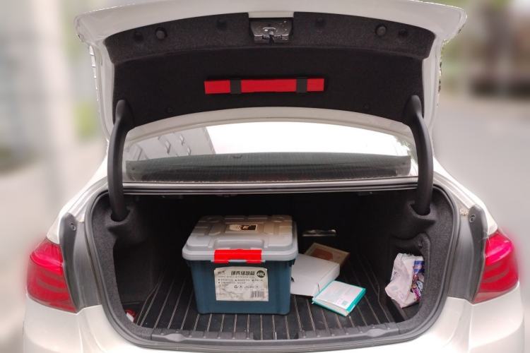 Used BMW 3 Series 2018 320Li Fashion Model Trunk