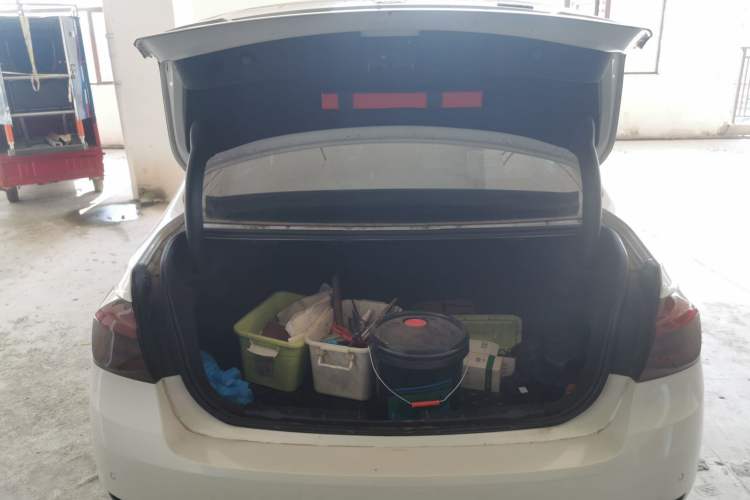 Used BMW 3 Series 2018 320Li Fashion Model Trunk