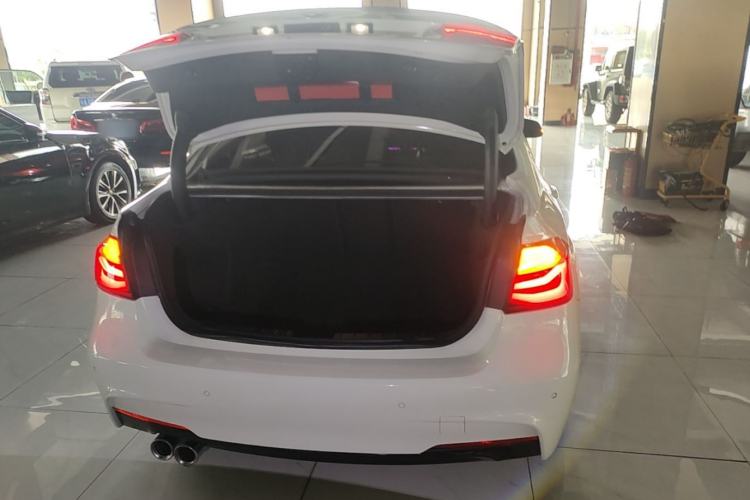 Used BMW 3 Series 2018 320Li Leading Model M Sport Package Trunk