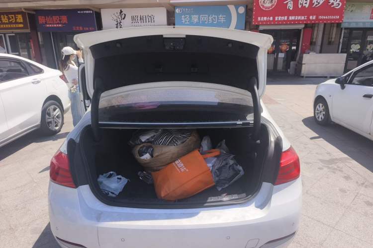 Used BMW 3 Series 2018 320Li Fashion Model Trunk