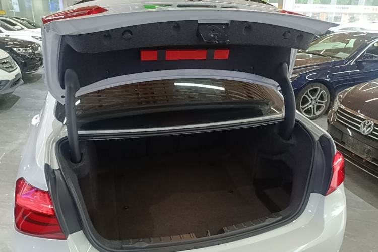 Used BMW 3 Series 2018 320Li Fashion Model Trunk