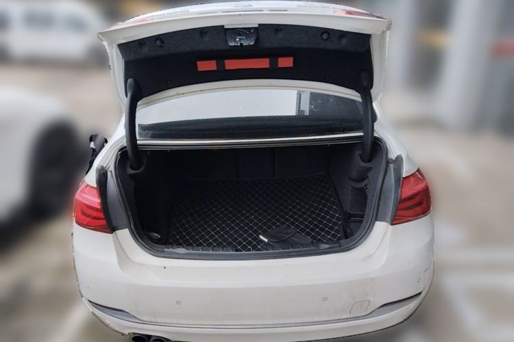 Used BMW 3 Series 2018 320Li Fashion Model Trunk