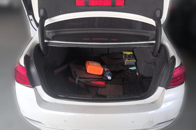 Used BMW 3 Series 2018 320Li Fashion Model Trunk