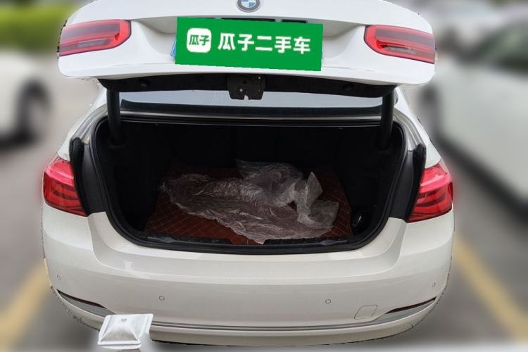 Used BMW 3 Series 2018 320Li Fashion Model Trunk