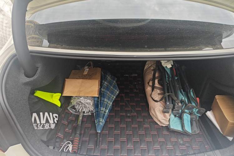 Used BMW 3 Series 2018 320Li Fashion Model Trunk