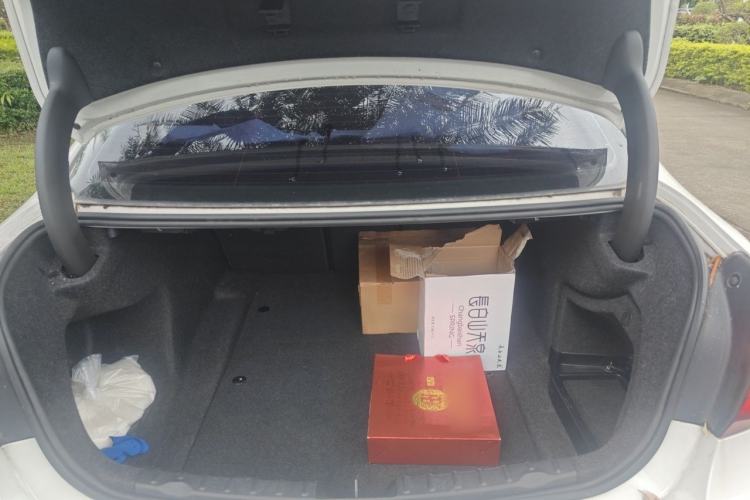 Used BMW 3 Series 2018 320Li Fashion Model Trunk