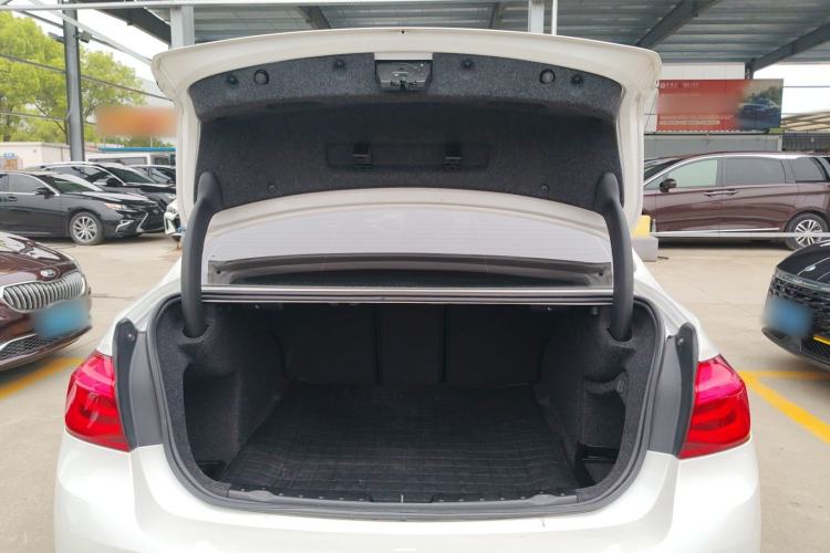 Used BMW 3 Series 2018 320Li Fashion Model Trunk