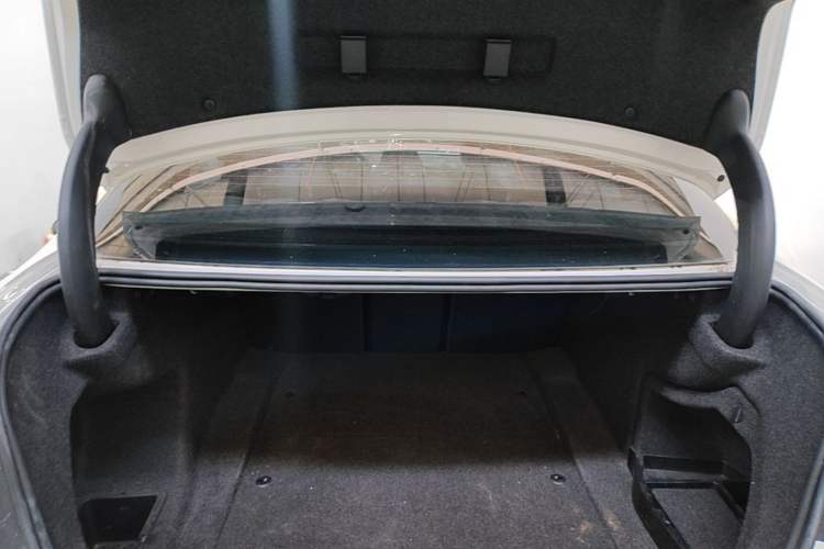 Used BMW 3 Series 2018 320Li Fashion Model Trunk