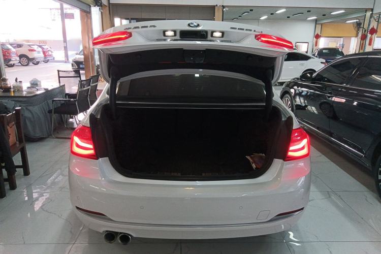 Used BMW 3 Series 2018 320Li Fashion Model Trunk