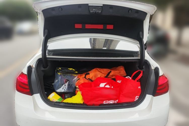 Used BMW 3 Series 2018 320Li Fashion Model Trunk