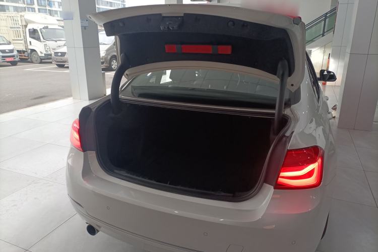 Used BMW 3 Series 2018 318Li Trunk