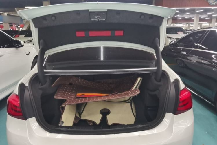 Used BMW 3 Series 2018 320Li Fashion Model Trunk