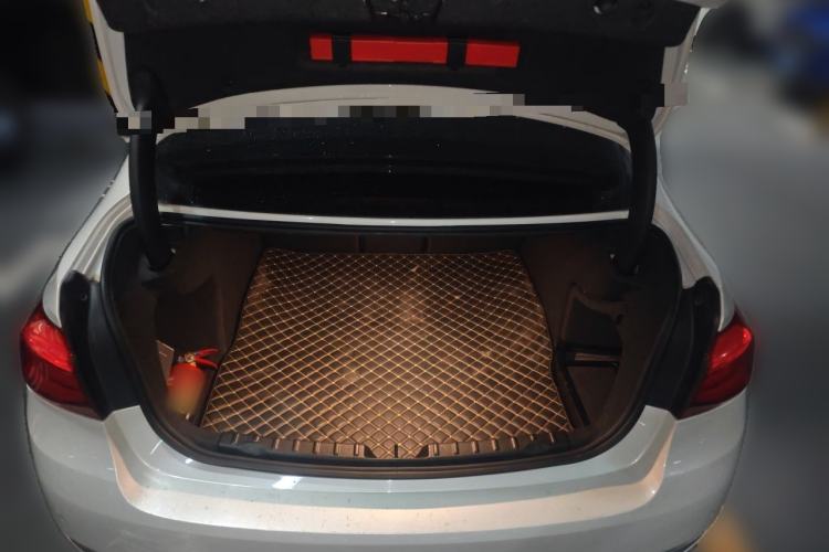 Used BMW 3 Series 2018 320Li Fashion Model Trunk