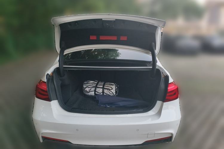 Used BMW 3 Series 2018 320Li Leading Model M Sport Package Trunk