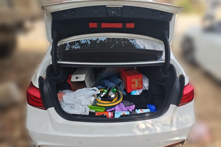 Used BMW 3 Series 2018 320i M Sport Package Trunk