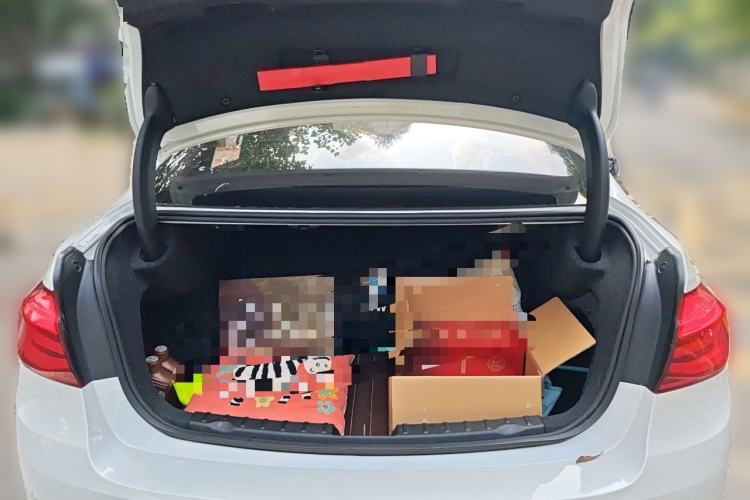 Used BMW 3 Series 2018 320Li Fashion Model Trunk