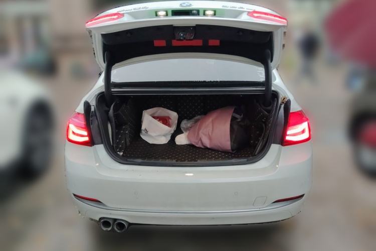Used BMW 3 Series 2018 320Li Fashion Model Trunk