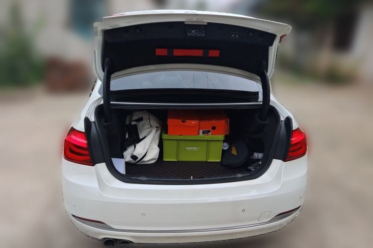 Used BMW 3 Series 2018 320Li Fashion Model Trunk