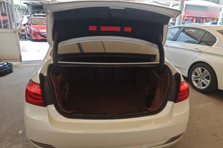 Used BMW 3 Series 2018 320Li Fashion Model Trunk