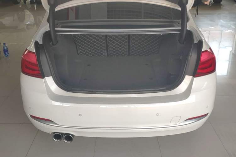 Used BMW 3 Series 2018 320Li xDrive Fashion Model Trunk