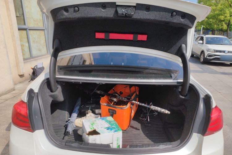Used BMW 3 Series 2018 320Li Fashion Model Trunk