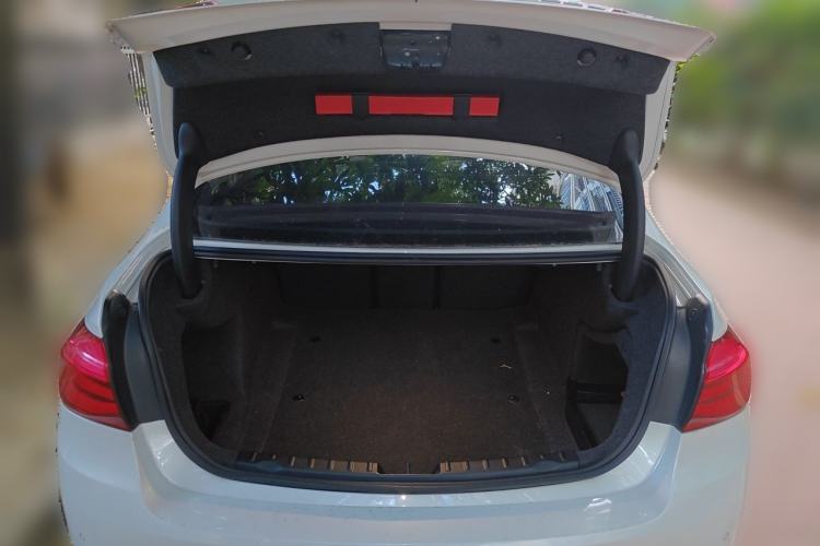 Used BMW 3 Series 2018 320Li Fashion Model Trunk