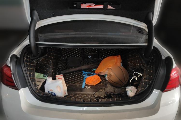 Used BMW 3 Series 2018 320Li Fashion Model Trunk