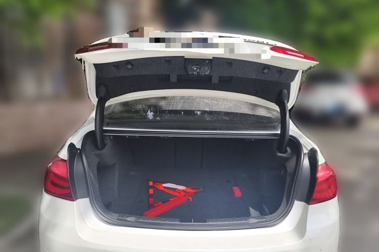 Used BMW 3 Series 2018 320Li Fashion Model Trunk