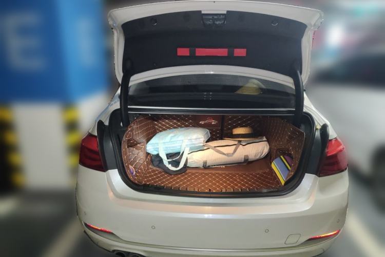 Used BMW 3 Series 2018 320Li Fashion Model Trunk