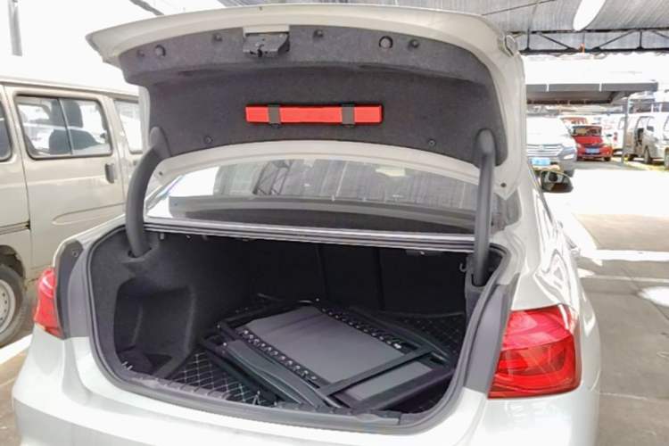 Used BMW 3 Series 2018 320Li Fashion Model Trunk