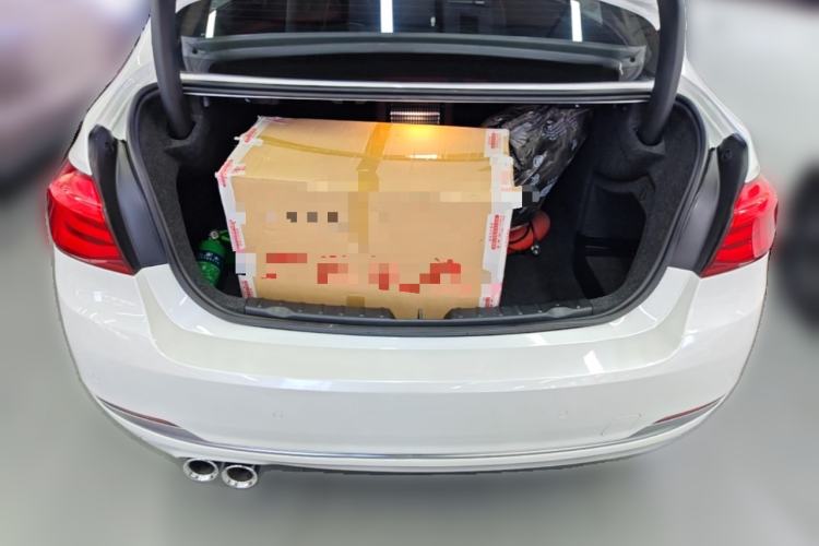 Used BMW 3 Series 2018 320Li Fashion Model Trunk