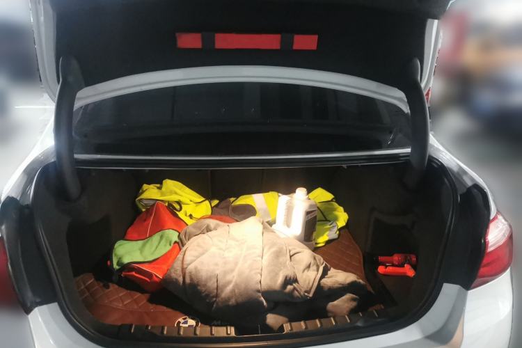Used BMW 3 Series 2018 320Li Fashion Model Trunk