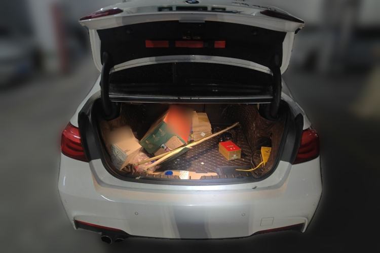Used BMW 3 Series 2018 320Li Leading Model M Sport Package Trunk