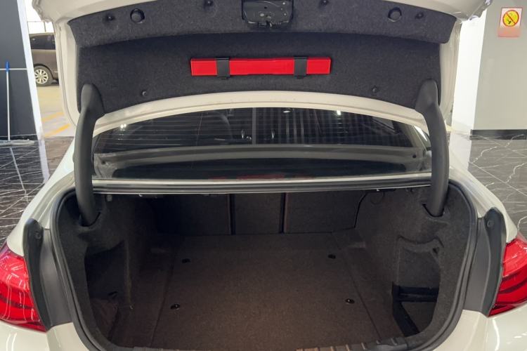 Used BMW 3 Series 2018 320Li Fashion Model Trunk