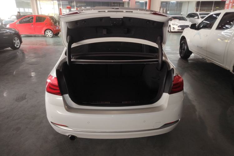 Used BMW 3 Series 2018 318Li Trunk