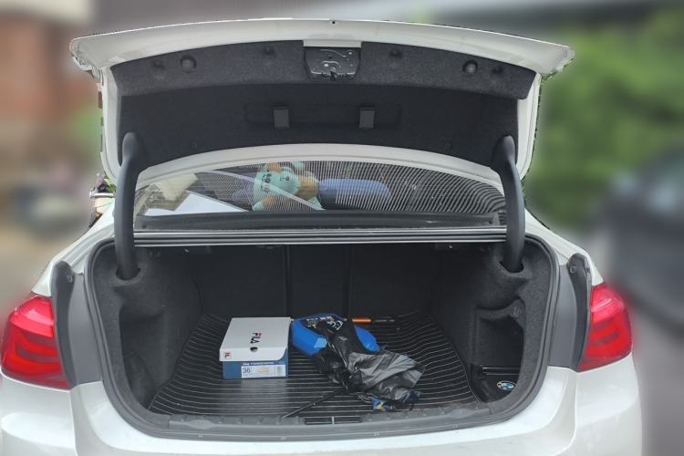 Used BMW 3 Series 2018 320Li Fashion Model Trunk