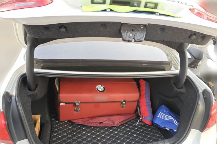 Used BMW 3 Series 2018 320Li Fashion Model Trunk