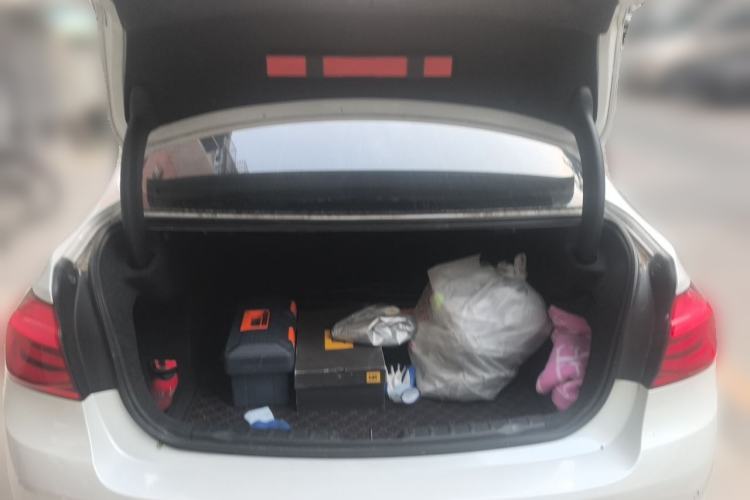 Used BMW 3 Series 2018 320Li Fashion Model Trunk