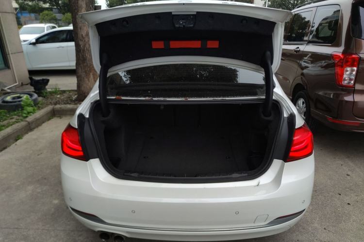 Used BMW 3 Series 2018 320Li Fashion Model Trunk