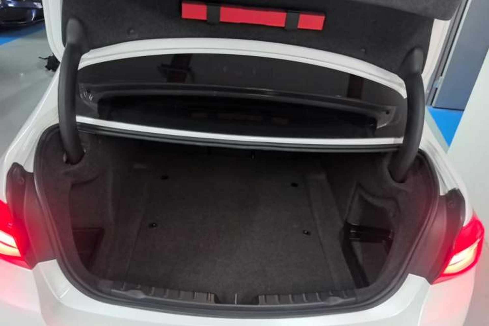 Used BMW 3 Series 2018 320Li Fashion Model Trunk