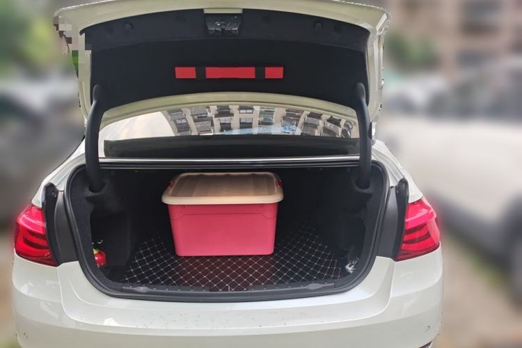 Used BMW 3 Series 2018 320Li Fashion Model Trunk