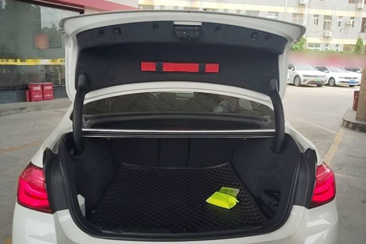 Used BMW 3 Series 2018 320Li Fashion Model Trunk